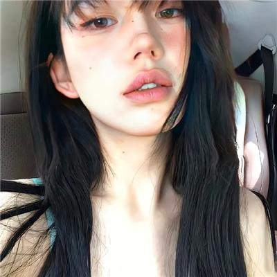 他从火光中走来