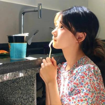 滨河街之春
